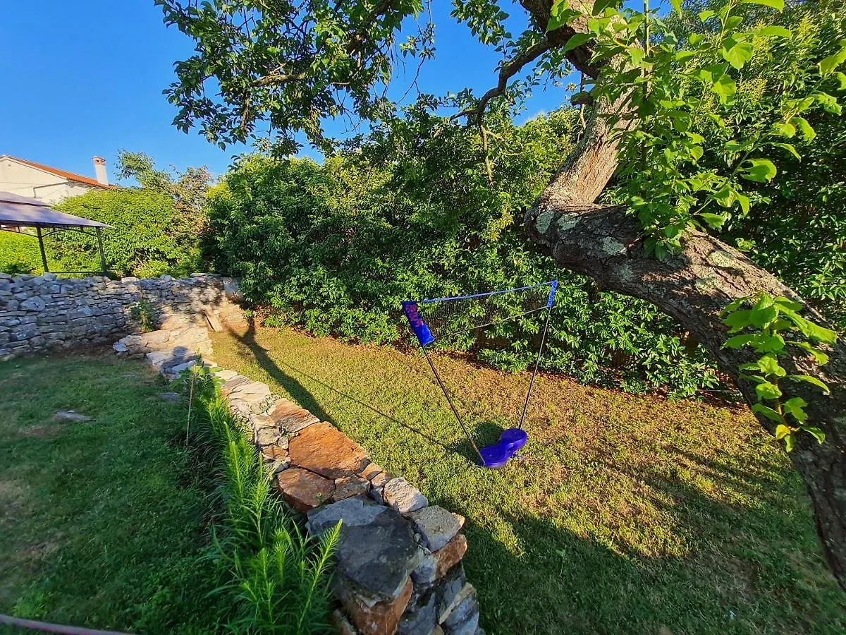 Holiday home Stonehouse Ana With Jacuzzi Rovinj-Krmed Villa